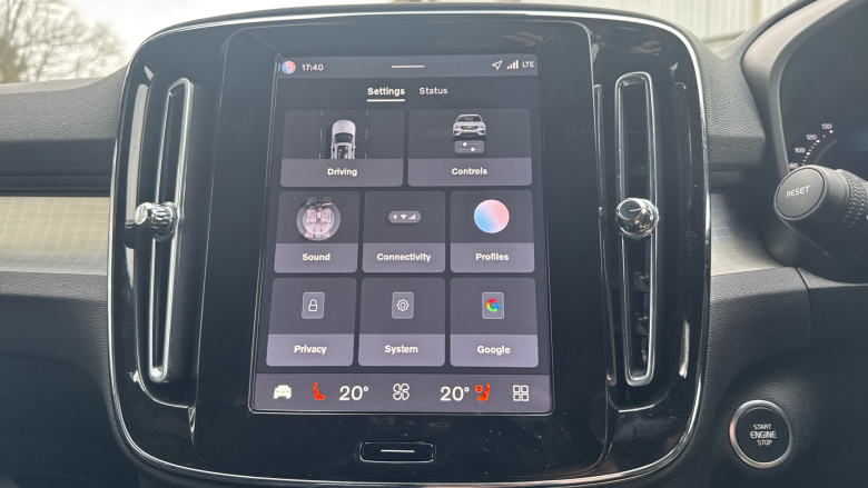 Volvo XC40 2.0 B3P Plus Black Edition 5dr Auto Petrol Estate